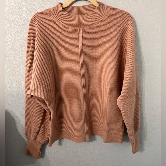 Tecrew Bat Wing Long Sleeve Crew Neck Sweater in Khaki Size L NWOT - Picture 2 of 7